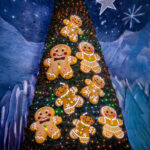 Presentación de jengibres decorativos sobre árbol de navidad gigante